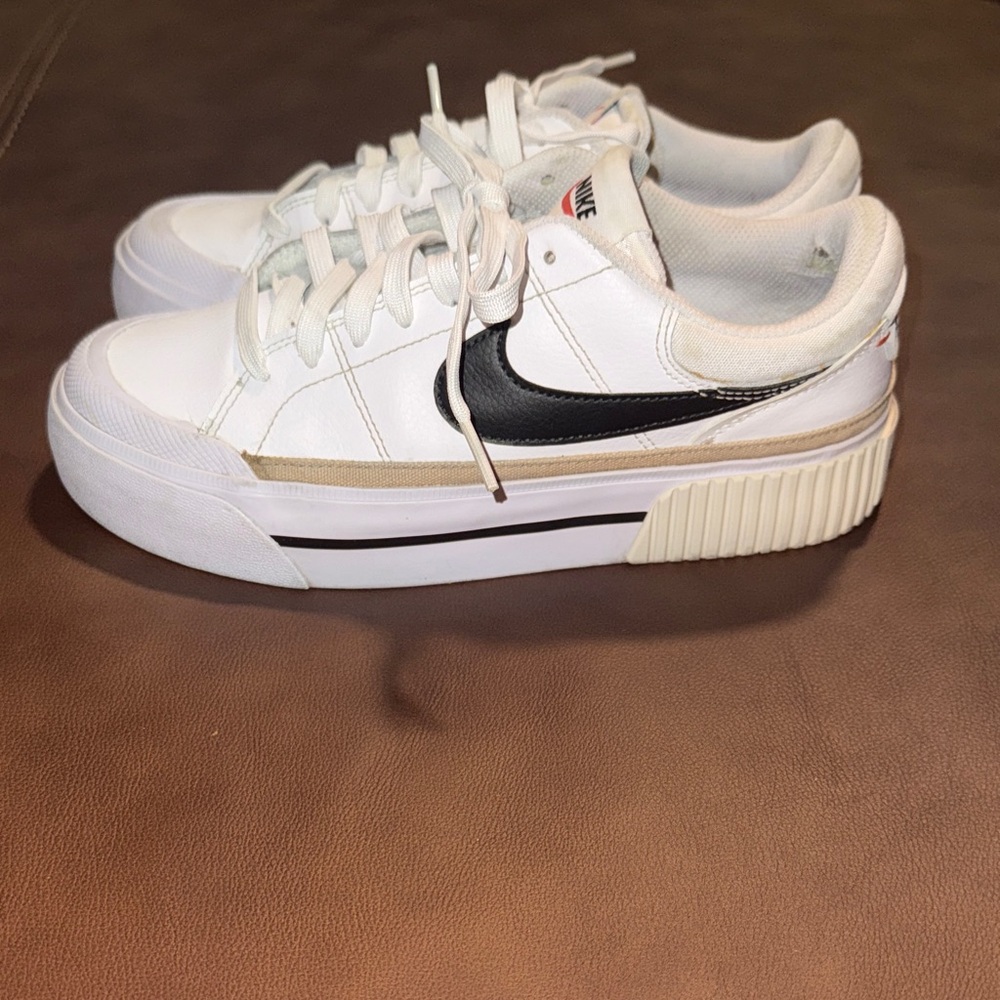Women’s Nike Court Legacy Lift Platform Sneaker 7.5